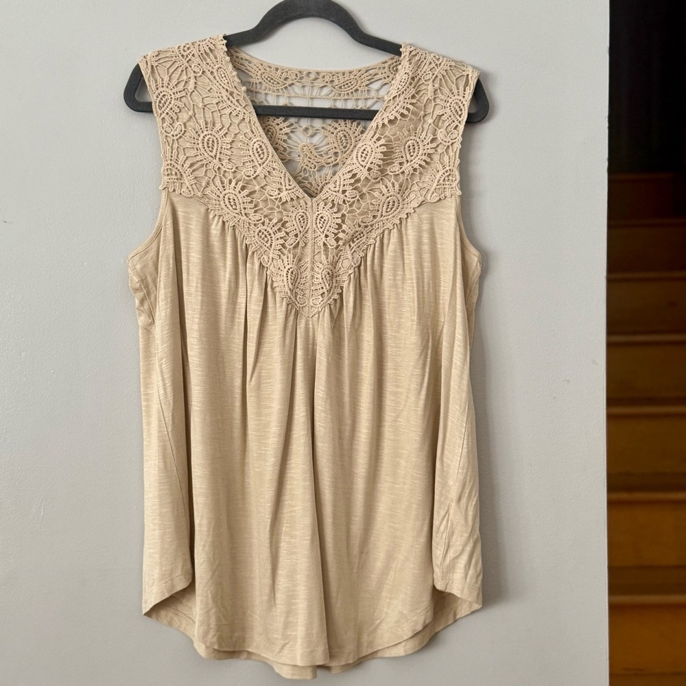 Suzy Shier Cream Lace Detail Oversized Sleeveless Women's Blouse